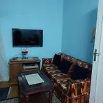 Cosy Large Apt Near The Airport