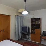 Cosy Large Apt Near The Airport