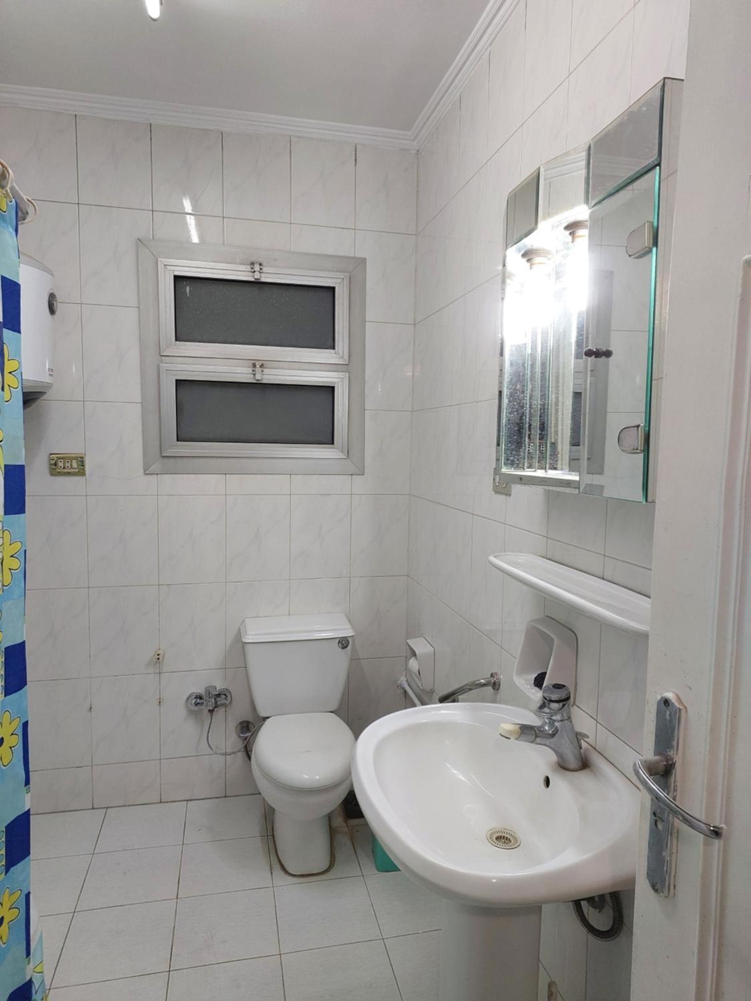 Cosy Large Near The Airport * Cairo